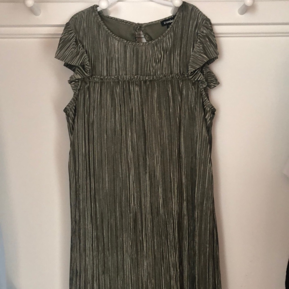 Fancy Girls Dress, size 16 NWT